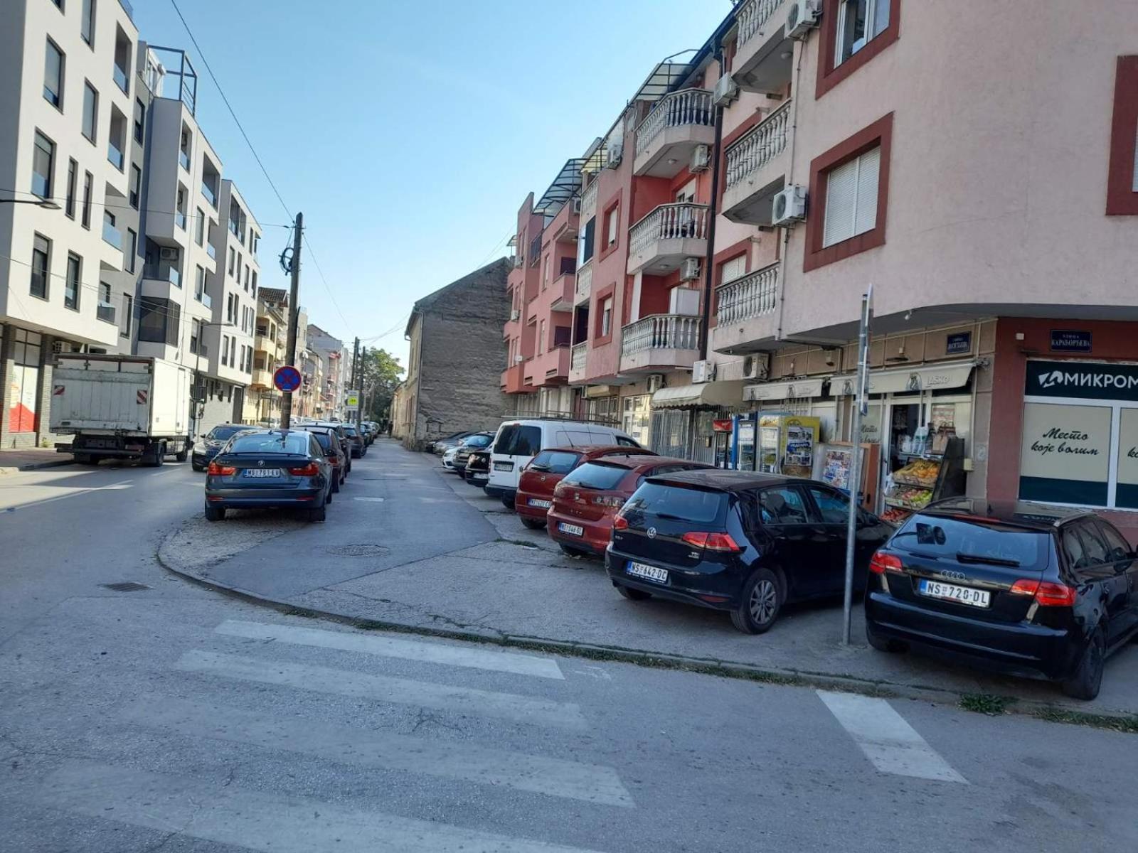 Nikola Ns2 Lejlighed Novi Sad Eksteriør billede